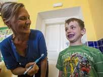 DĚTSKÝ ÚSMĚV Projekt Dětský úsměv Děti v ČR mají 2,5krát více zkažených zubů než děti ve státech jako je Švýcarsko nebo Finsko a Dánsko.
