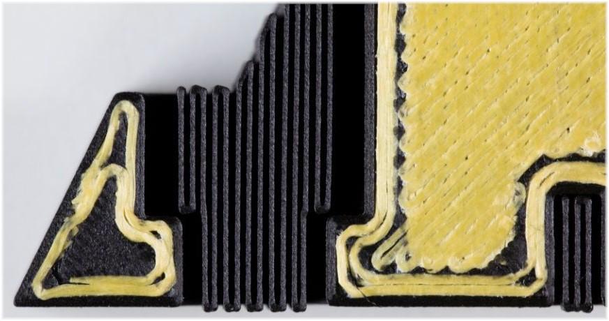 UTB ve Zlíně, Fakulta technologická 28 2.3 Kompozitní materiály Velmi zajímavou a poměrně novou aplikací 3D tisku je výroba kompozitních materiálů. Touto technologií se např.