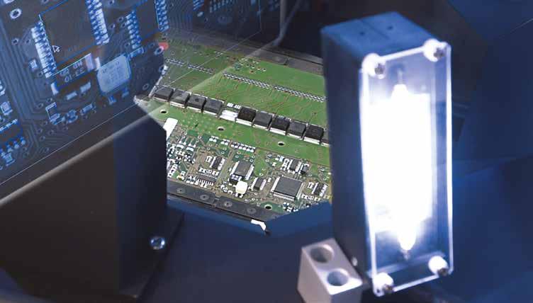 Dynamické světelné funkce realizované pomocí LED diod Ve světě se v automobilovém osvětlení běžně používají světla přizpůsobená ekologickým a dopravním předpisům (např.