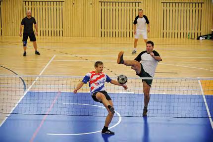 Osmý ročník sportovních her skupiny MVV Energie CZ pořádala tentokrát ČESKOLIPSKÁ TEPLÁ- RENSKÁ a. s. Hry zahájili společně Ing.