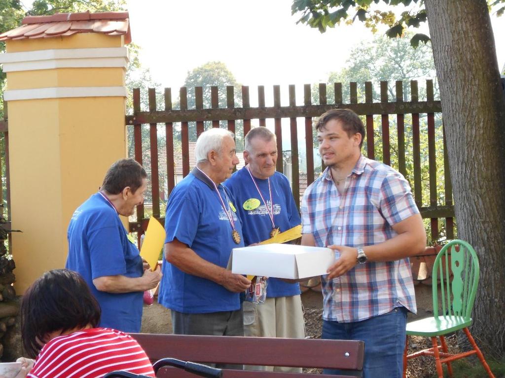 Na Prosečkiádě opět mezi prvními I letos se naši muži v doprovodu dvou našich pracovnic a pana řidiče vypravili