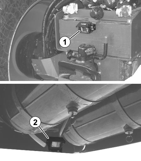 Konstrukce a funkce základního vozidla 5.16.3 Kamerový systém (volitelné vybavení) VAROVÁNÍ Nebezpečí až smrtelného úrazu.