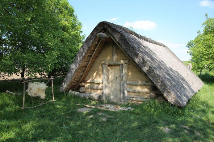 čím je barvili, jaké ovládali tkalcovské techniky a