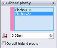 Stejná dráha nástroje, ale s přidanými hlídanými plochami. Hlídané plochy jsou modré.