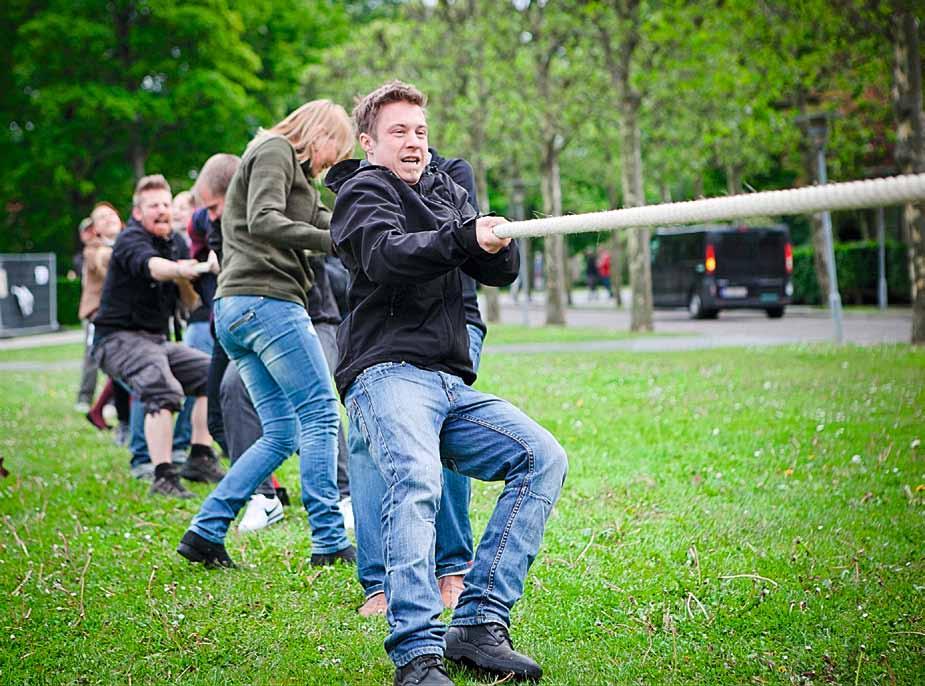 Mons. Jan Graubner: farnost soustředné kruhy, společenství Pokud budou všechna společenství hledat své členy jen v