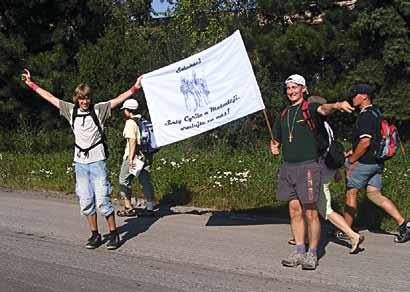 Třeba do Říma, jak se nám Bohu díky povedlo v Jubilejním roce 2000. (Tato pouť pak byla impulzem pro vznik Národních pěších poutí na Velehrad. V dalším roce se lidé ptali: Kam budete putovat letos?