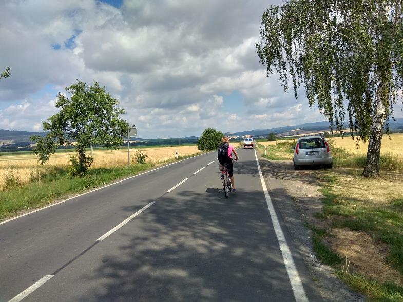 Základní cíl je pořád stejný: Zvýšení bezpečnosti cyklistů prostřednictvím budováním cyklostezek a komunikací vhodných pro cyklisty, ale