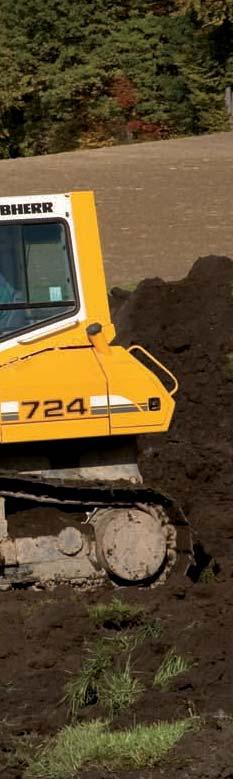 Výkonnost Vysoká produktivita Dlouhé podvozky Torzní tuhost konstrukce stroje Vysoký tažný výkon Silný motor Hnací ústrojí s