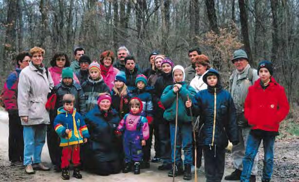 Skupina od 33 èlana te subote u šetnji šumama u Jarèevcu, nedaleko od Osijeka, meðu kojima je bilo èak dvanaestero djece u dobi od jedne do trinaestak godina, predstavlja najoèitiji primjer potrebe