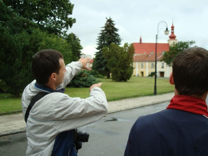 Den druhý I když byl venku kentus humus, rozhodli jsme se navštívit městské muzeum, galerii, synagogu a židovský hřbitov.