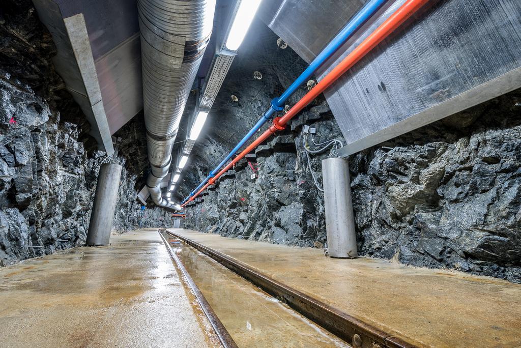 PVP Bukov Podzemní výzkumné pracoviště (PVP) Bukov lokalizované v hloubce 550 m pod povrchem slouží Správě úložišť radioaktivních odpadů jako testovací lokalita pro hodnocení chování horninového