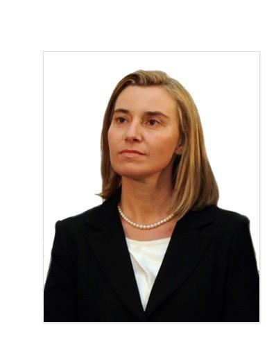 Vysoká představitelka pro zahraniční věci a bezpečnostní politiku Federica Mogherini Dvojí role: předsedá zasedáním Rady pro