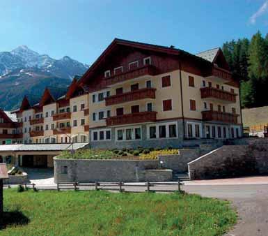 SANTA CATERINA ITÁLIE 284 700 m / HOTEL A RESIDENCE 3 SIGNORI poloha: Santa Caterina, centrum - 200 m, kabinová lanovka Santa Caterina - 700 m, jezero lago di Bianco - 13 km, kabinová lanovka Bormio