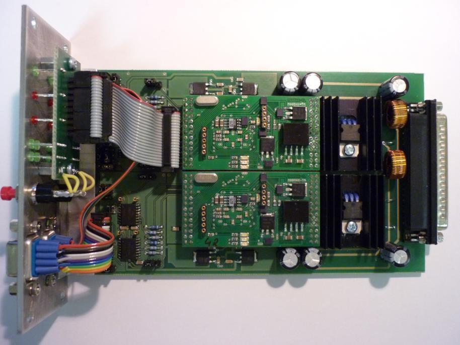 AD/DA karta má 16 analogových vstupů s 16 bit. rozlišením a 2 analogové výstupy s 16bit. rozlišením. Dále má 24 digitálních vstupů/výstupů s max. frekvencí 1 MHz [20].