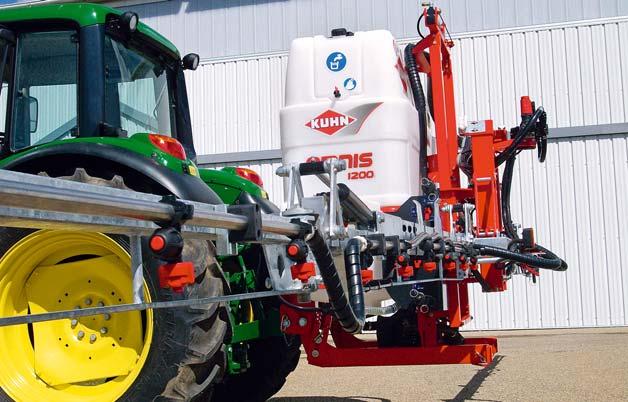 Skládání a rozkládání je ovládáno hydraulikou traktoru a ovladačem postřikovače (DPS nebo RPB).