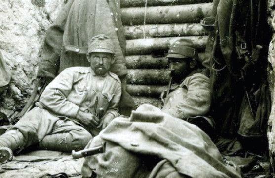 ží, kde 21. září 1918 legionáři 34. pluku bránili v bojích muže proti muži kótu 703 Doss Alto napadenou rakousko-uherskými oddíly.