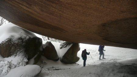 Pravděpodobně největší balvan Leviathan boulder, Mt Buffalo (Victoria, Austrálie),