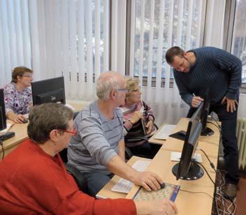 Skôr narodení trénovali prácu s PC Aká krása sa nosila na našom vidieku Súťaž rozšírila vedomosti V prvý decembrový deň sa seniori z novomestských denných centier stretli v klube na Račianskej ulici,