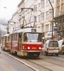 Ž Na co se p edevöìm zamï Ìte v roce 2001, aby roveú sluûeb poskytovan ch naöì spoleënostì z stala minim lnï na takovè rovni jako v p edchozìch roce?