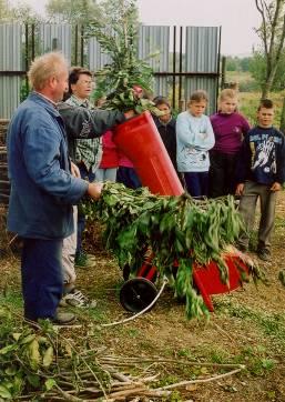 Obecné kompostovisko Suroviny biologické odpady z obce (komunity) rastlinného pôvodu vyhovujúce požiadavkám STN 46 5735 Priemyselné komposty nemusia byť robené rozbory (podľa existujúcich tabuliek)