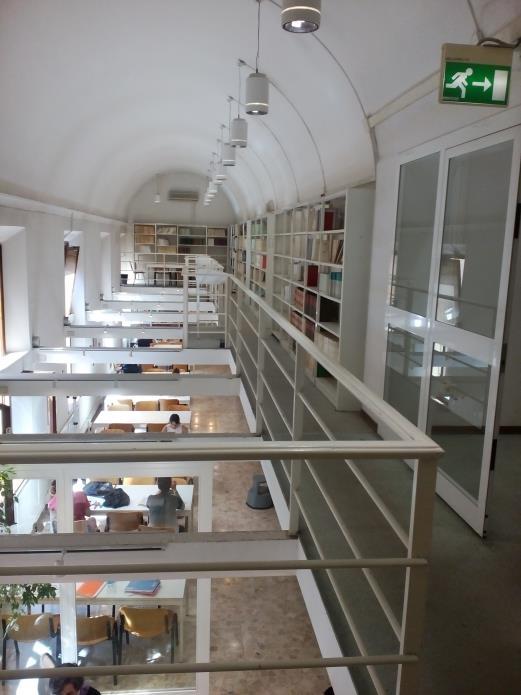 Závěr z cesty: Systém knihoven v Bologni je jiný, než v České republice. Knihovny jsou navzájem provázány centrálním (společným) katalogem.
