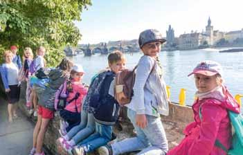 střípky LETNÍ ŠKOLA PRO CIZINCE. V předposledním prázdninovém týdnu se ve FZŠ Trávníčkova konala Letní škola pro cizince.