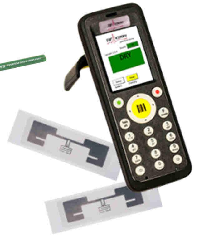 a miniaturizace antén tagů pro ztrátové objekty o Spojení RFID se senzory o Bezčipová RFID Současné