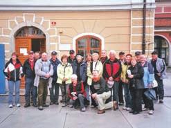 Bolj pa ji oči oživijo, ko pove, da je v mladosti še s tremi prijateljicami (od katerih je eno, ki je leto mlajša, lansko leto v Sorici še obiskala) zelo rada kartala "lustig" in "durak".