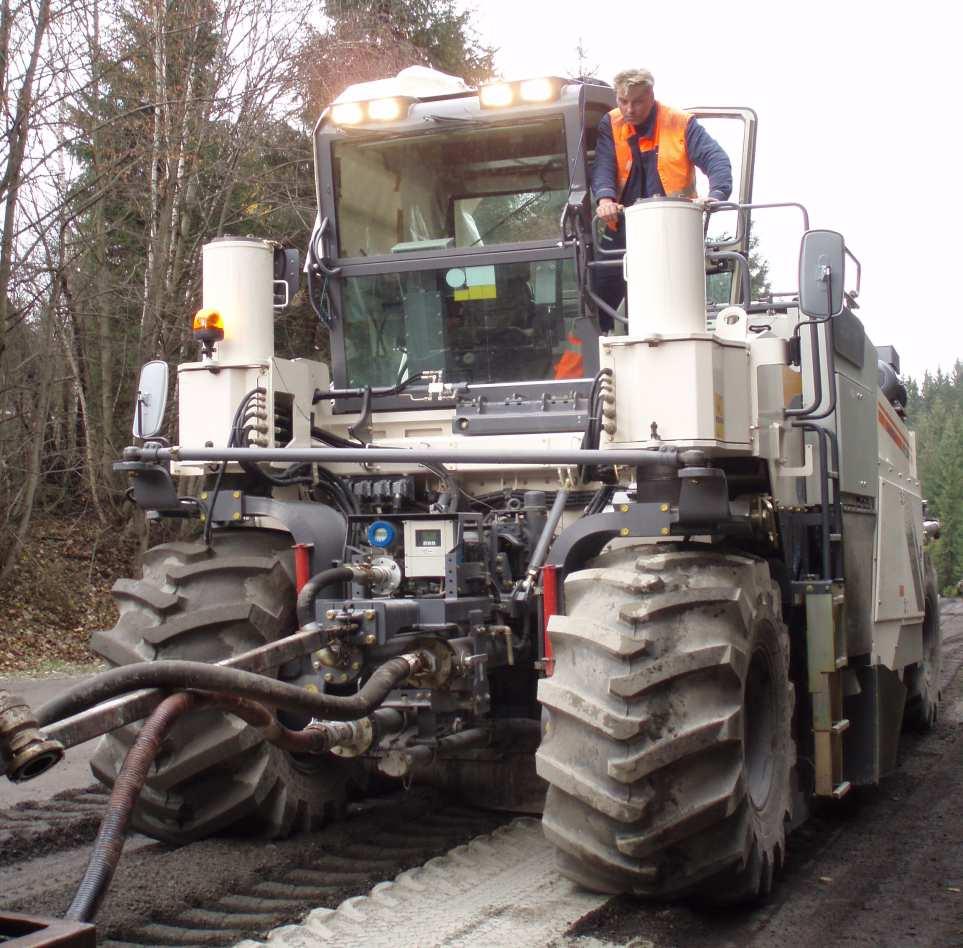 cement. suspenze a asfalt.