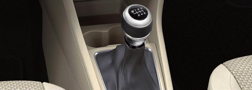Hlavice řadicí páky z hliníku Spherical. Zařaďte vyšší převodový stupeň. Hlavice řadicí páky SEAT pro 5/6stupňové převodovky vytváří kombinací hliníku a kůže sofistikovanou povrchovou úpravu.