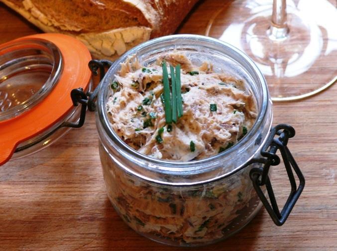 EXAMPLE OF A RECIPE typical of the South-West Serves 6 as a starter. Rillettes of Duck 1 duck, cut into quarters, about 1.8-2.