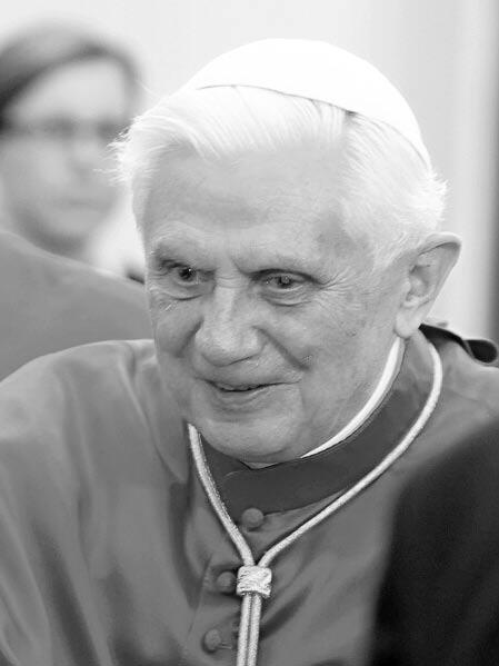 HOMILIO DE LA PAPO EL CELEBRO DE LA EŬKARISTIO EN SOLENO DE LA SANKTA VENCESLAO Stará Boleslav, 28-a de septembro 2009 Sinjoroj kardinaloj, respektindaj fratoj en episkopeca kaj sacerdoteca servoj,