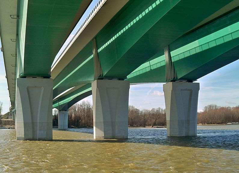 Maria Skłodowska-Curie Bridge (POL) 800 m dlhý 10