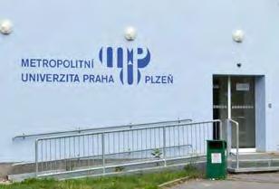 Univerzitní středisko Plzeň 89 Nabízené studijní obory Bakalářské Kontakt Koterovská 85, 326 00 Plzeň tel.: 377 418 242 e-mail: lzen@mu.cz GPS: 49 43 59.617 N, 13 24 13.