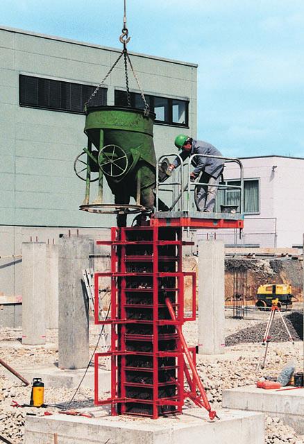 . Nejsou potřeba vzpěry, které by překážely. - Betonářské plošiny jsou vhodné pro jakýkoliv rozměr půdorysu od 20 x 20 až po 60 x 60 cm.