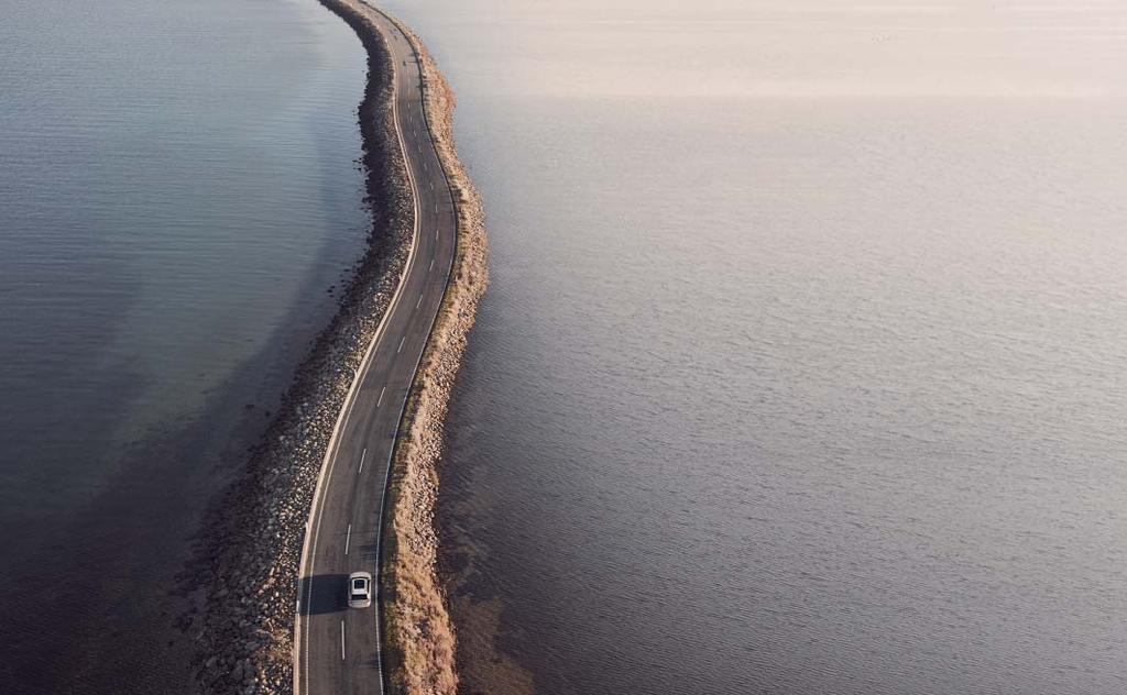 20 KOMFORT KOMFORT 21 VAŠE VOLVO VÍ, KAM POTŘEBUJETE DOJET.