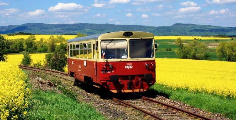 TURISTICKÁ LINKA T6 DOUPOVSKÁ DRÁHA Doupovská dráha je zhruba třicetikilometrová lokálka z Kadaně do Podbořan, vinoucí se podél Nechranické přehrady, Pětipeskou pánví s výhledy na panoramata