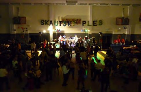 Skautské plesy První skautský ples jsme uspořádali v roce 2006.