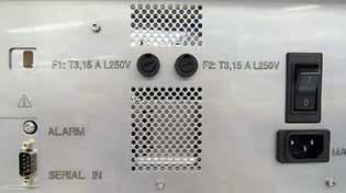 Obsluha 5 Zvukové signalizační zařízení je možné deaktivovat prostřednictvím přepínačů DIL na zadním panelu tiskárny.