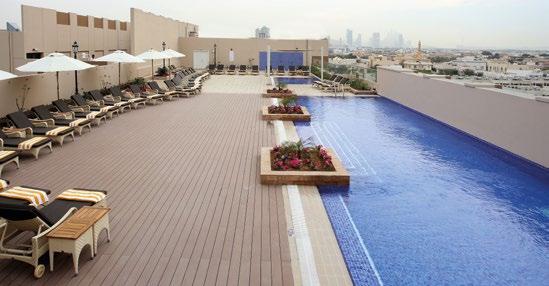 Dubai Spojené Arabské METROPOLITAN DUBAI Přímo v srdci Dubaje, na známé ulici Sheikh Zayed Road, leží moderní městský 4* hotel