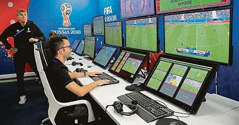 Píše se rok 2010 a Anglii v osmifinále světového šampionátu s Německem sudí odepřou regulérní gól.