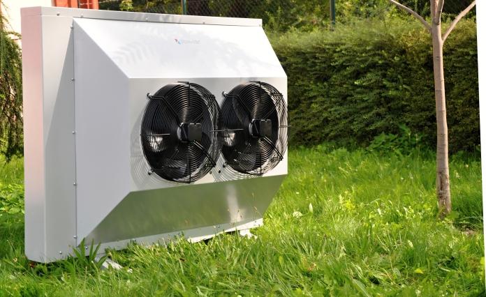 ztrátou od 25 kw až do tepelných ztrát v řádech stovek kw Nejnižší provozní teplota pod -25 C, Nejvyšší pracovní teplota až 35 C Maximální teplota topné vody až 63 C, optimální do 55 C Integrovaná