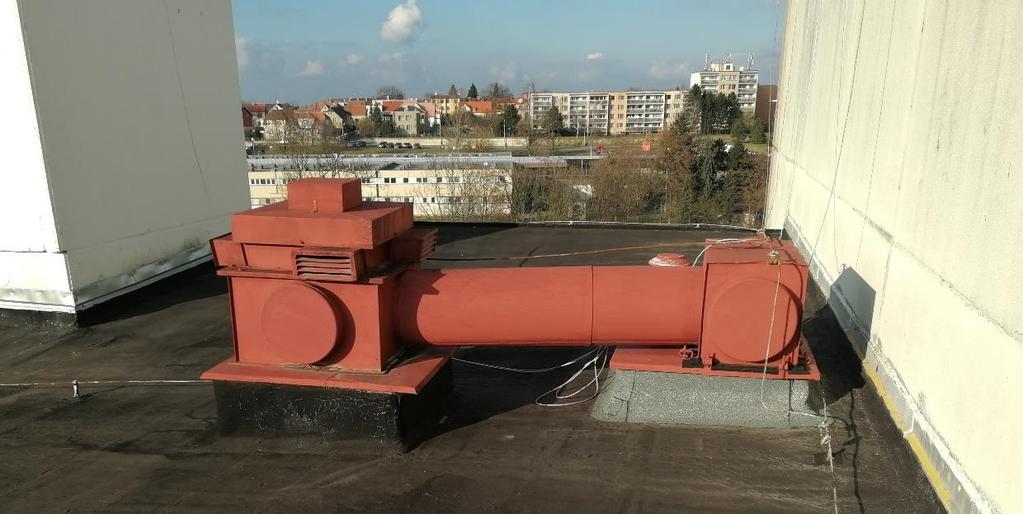 odváděného vzduchu Porušena protipožární izolace odtahového potrubí v