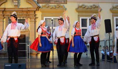 Folklorní soubor LUČINA (Brno) Folklorní soubor Lučina Brno, z.s. má historicky dva kořeny.