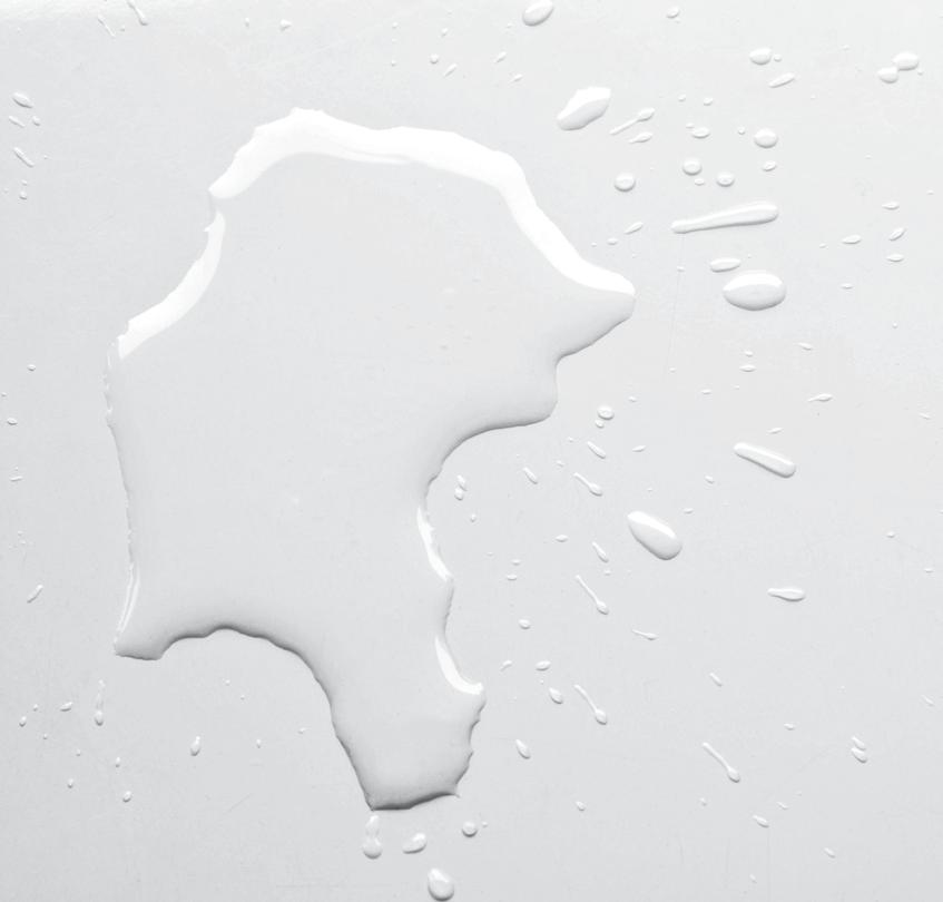 a Termální vodu Avène, která zklidňuje a snižuje začervenání.