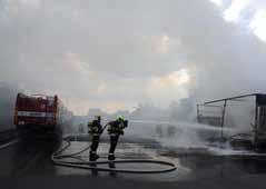 července zasahovaly tři jednotky pražských hasičů v ulici Přeštická v Praze- -Hostivaři při požáru dílny v suterénu obytného domu.