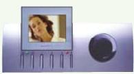 W DIVA MONITOR SILVER Farebný LCD monitor 3,5 s vysokým rozlíšením Vyrobený z hliníka ABS Nastavenie hlasitosti hovoru a zvonenia Nastavenie parametrov obrazu Tlačidlo