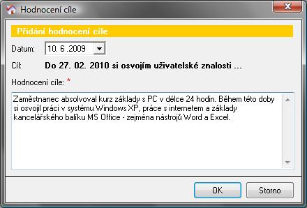 v přehledné tabulce, přičemž hodnocení nadřízeného a kolegy má vyšší váhový koeficient než sebereflexe.