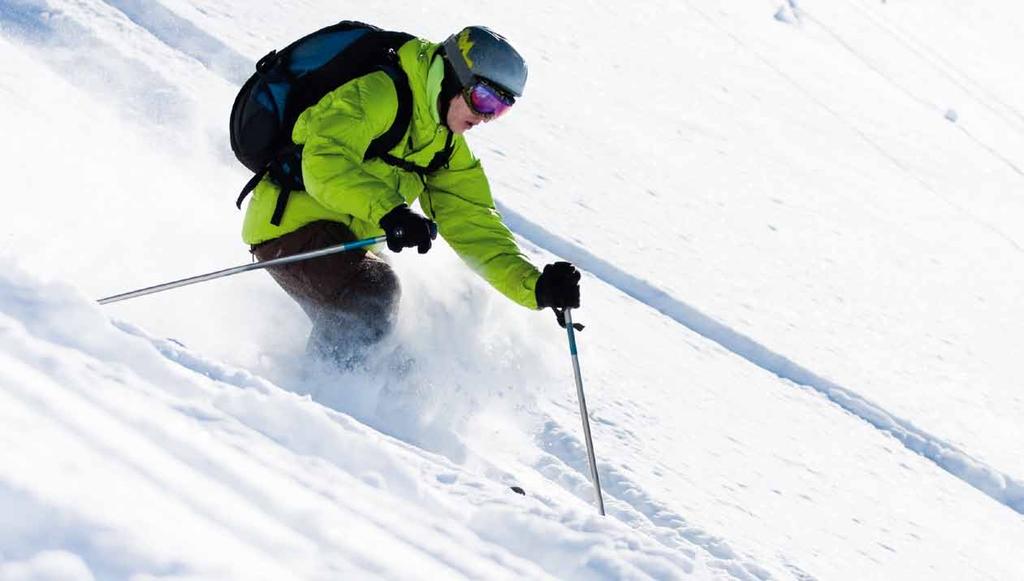 Fit Ker pa smo iznajdljivi in tudi malce adrenalinsko odvisni, smo Slovenci kaj hitro tudi za potovanje po snegu, denimo zasneženih gorah, na noge nataknili smučke.