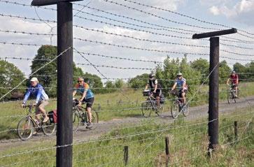 Události a čísla roku 2012 Šetrná turistika / Rozvíjíme stezky Greenways granty na rozvoj cyklistických stezek Greenways (600 000 Kč) 120 km cyklostezek s opraveným a doplněným značením 100 týmů v